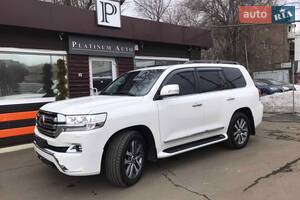 Toyota Land Cruiser 2019 року