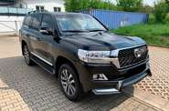 Toyota Land Cruiser 200 Base