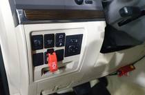 Toyota Land Cruiser 200 Base