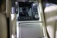 Toyota Land Cruiser 200 Base