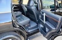 Toyota Land Cruiser 200 Executive Lounge