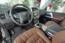 Toyota Land Cruiser 200 Executive Lounge