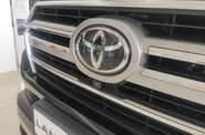 Toyota Land Cruiser 200 Executive Lounge