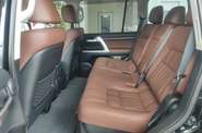 Toyota Land Cruiser 200 Executive Lounge