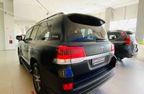 Toyota Land Cruiser 200 Executive Lounge