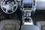 Toyota Land Cruiser 200 Executive Lounge