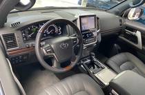 Toyota Land Cruiser 200 Executive Lounge