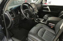 Toyota Land Cruiser 200 Executive Lounge