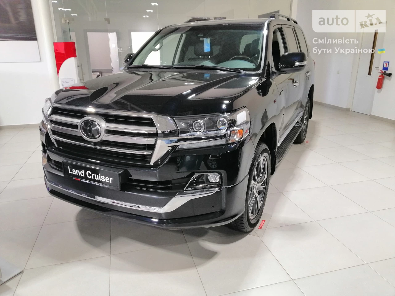 Toyota Land Cruiser 200 Executive Lounge