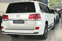 Toyota Land Cruiser 200 Executive Lounge