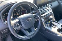 Toyota Land Cruiser 300 Premium