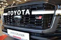 Toyota Land Cruiser 300 GR Sport