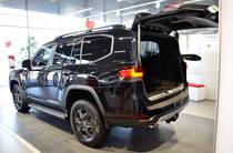 Toyota Land Cruiser 300 GR Sport