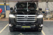 Toyota Land Cruiser 300 Premium