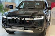 Toyota Land Cruiser 300 GR Sport