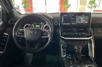 Toyota Land Cruiser 300 Premium