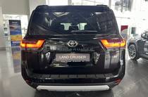 Toyota Land Cruiser 300 GR Sport