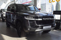 Toyota Land Cruiser 300 GR Sport