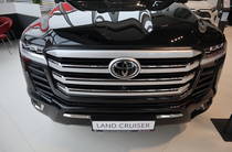 Toyota Land Cruiser 300 Premium