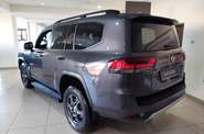 Toyota Land Cruiser 300 GR Sport