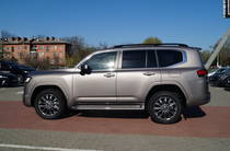 Toyota Land Cruiser 300 Premium