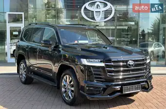 Toyota Land Cruiser 300