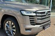 Toyota Land Cruiser 300 Premium