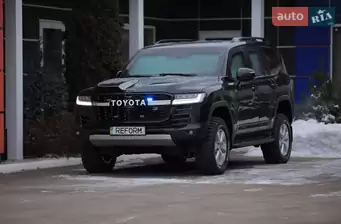 Toyota Land Cruiser 300