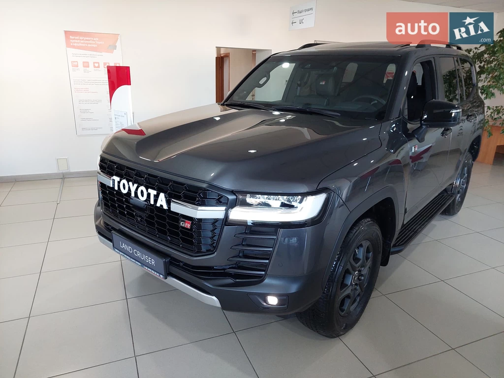 Toyota Land Cruiser 300 GR Sport