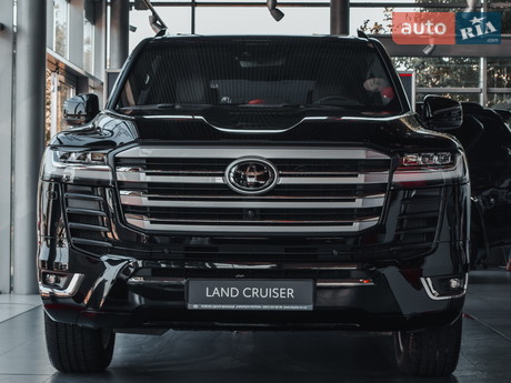 Toyota Land Cruiser 300 2025