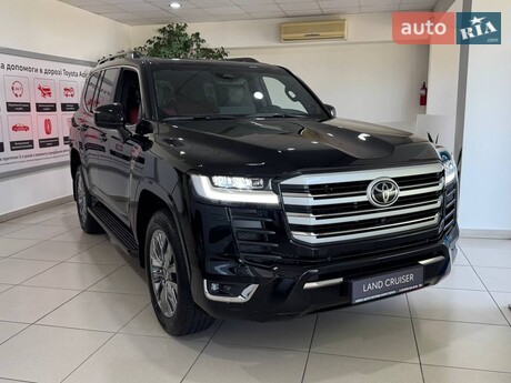 Toyota Land Cruiser 300 2025