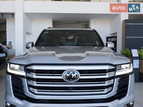 Toyota Land Cruiser 300 2025
