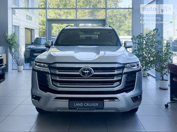 Toyota Land Cruiser 300 2025
