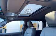 Toyota Land Cruiser 300 Premium
