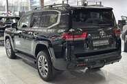 Toyota Land Cruiser 300 Premium