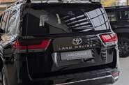 Toyota Land Cruiser 300 Premium