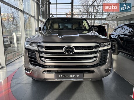 Toyota Land Cruiser 300 2025