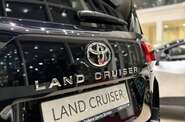 Toyota Land Cruiser 300 Premium