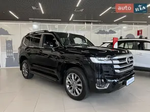 Toyota Land Cruiser 300