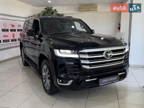 Toyota Land Cruiser 300 2026