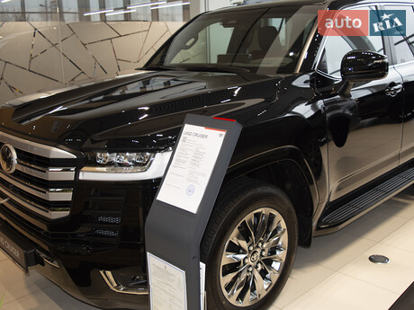 Toyota Land Cruiser 300 2025