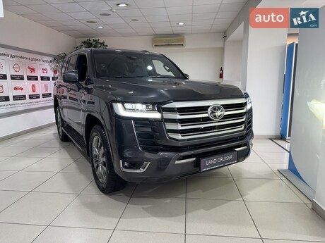 Toyota Land Cruiser 300 2026