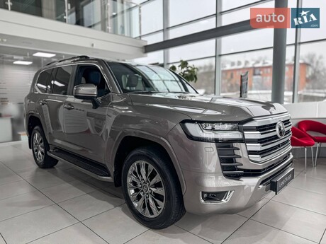 Toyota Land Cruiser 300 2025