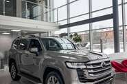 Toyota Land Cruiser 300 Premium