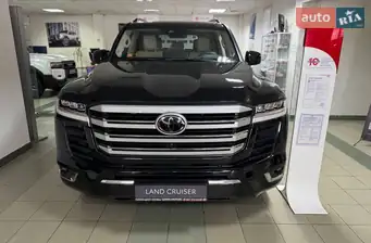 Toyota Land Cruiser 300