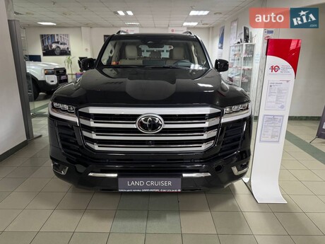 Toyota Land Cruiser 300 2025