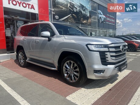 Toyota Land Cruiser 300 2025