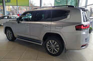 Toyota Land Cruiser 300 Premium