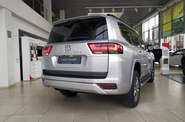 Toyota Land Cruiser 300 Premium