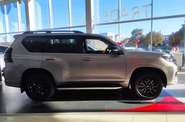 Toyota Land Cruiser Prado Premium